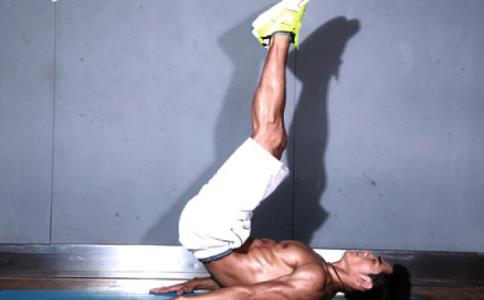 ����׸��񣬹������У�ÿ����4������������Խ��Խ��