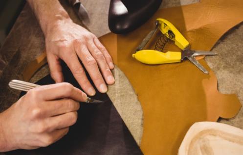 Ь�����Ժ��˽� ���ѡ���ʵ�Ь��