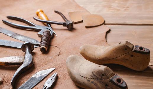 Ь�����Ժ��˽� ���ѡ���ʵ�Ь��