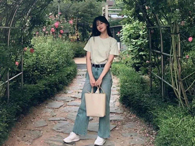 Ƣ�����ͱ�����ʿ˽�˰�Ħ����������С���������ֲ�