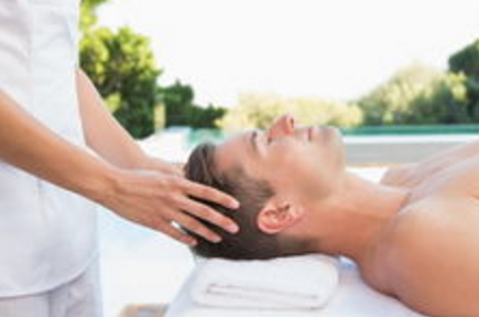 �ߴ�ͷ��Ѩλ��Ħ�ַ��͹�Ч