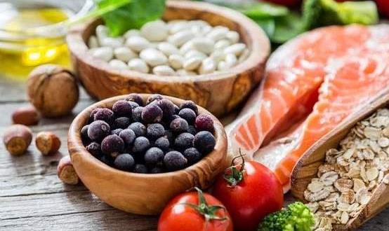 ��ͬ�����ڽ׶ν�����ʳ�Ƽ� ������У��Ӫ�����ʱ��