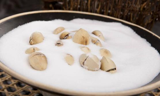 ������ȷ�����Ԫ�ضԱ������񾭷����� ���ڲ����ע������