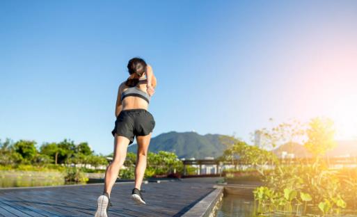 �����˶��е��������� ����ʵ�õ�����С��ʳ