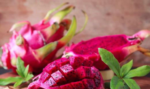 �����˶��е��������� ����ʵ�õ�����С��ʳ