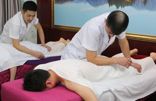 ��ҽ��Ħ�����ٷ��θ�ð ��ҽ��ĦѨ���θ�ð