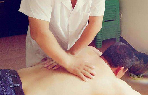 ���ð�Ħ������Ч���� ��ҽѨλ���ü��ʷ�