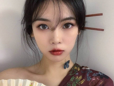 ����Ů��