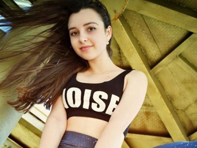 ����˿�����