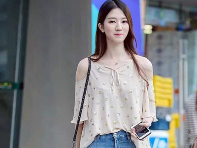 ����˿�����