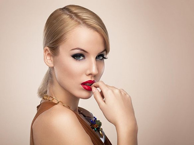 ����Ů����Ħ