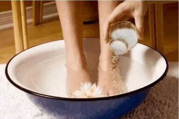 ��ˮ�ݽ�ˮ������ �ѿ�ʱ���¶�