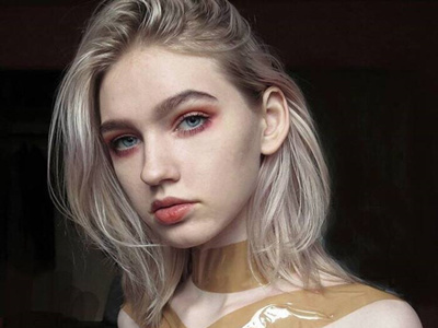 ����˿�����