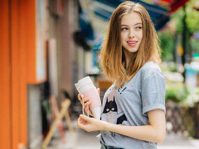 ����˿�����