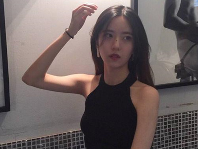 ����˿�����