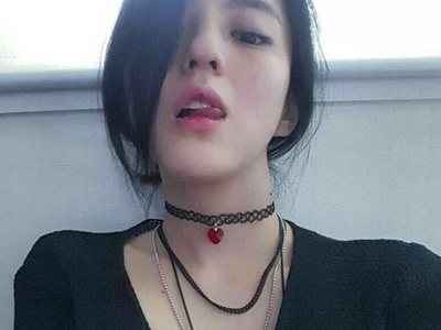 ����˿�����