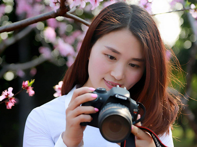 ����Ů����Ħ