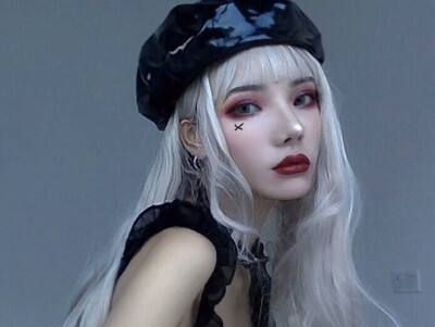 ����˿�����