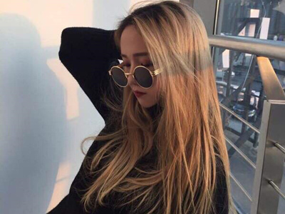 ����˿�����