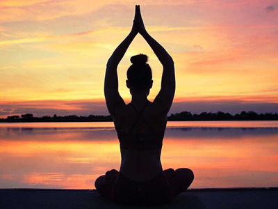 ����˿��Ů����Ħ����