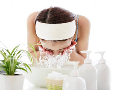 ����˿�����