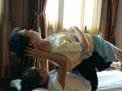 ����˿�����