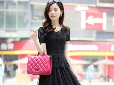 ����˿�����