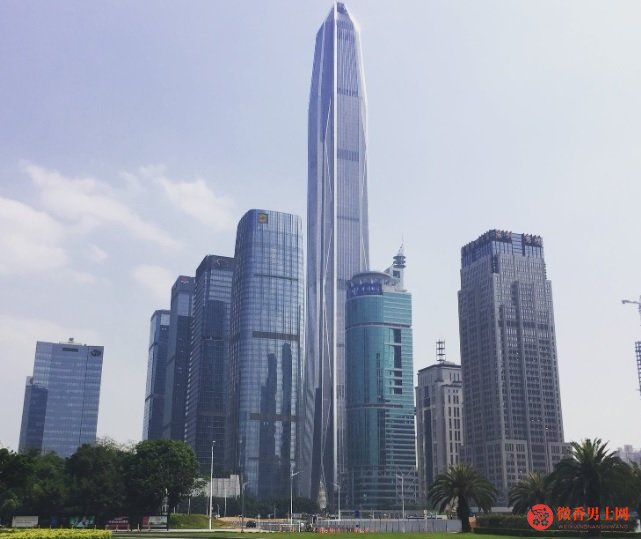 ���ڸ���˿������̴��������˶��б���ϥ��