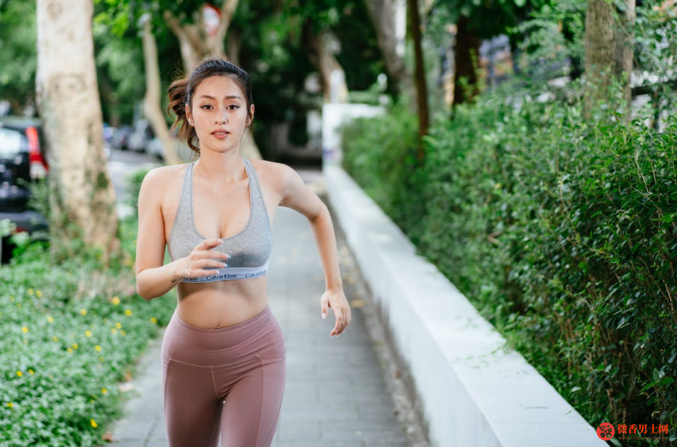 ���ڸ���˿������̴��������˶��б���ϥ��