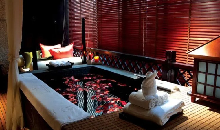 ����˿�㰴Ħ